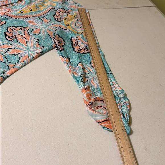 New Direcctions Colorful Paisley Women's Top - Picture 12 of 15